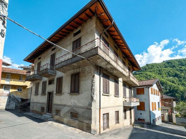 Casa in vendita a Piana di Fornero, Fornero