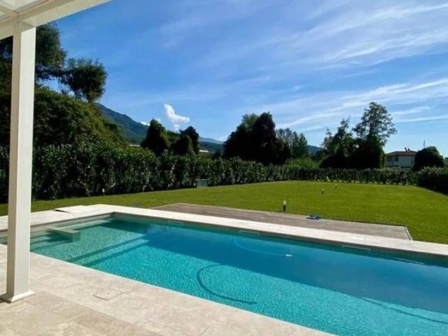 Casa in vendita a Tonfano, Toscana