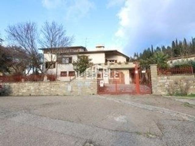 Casa in vendita a Unione di Comuni Valdarno e Valdisieve, Pelago