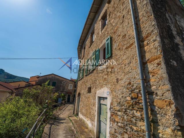 Casa in vendita a Imperia, Liguria
