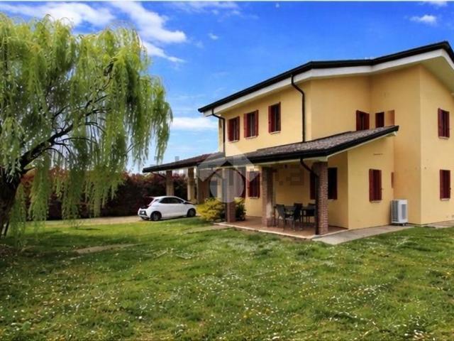 Casa in vendita a Roncade, Veneto