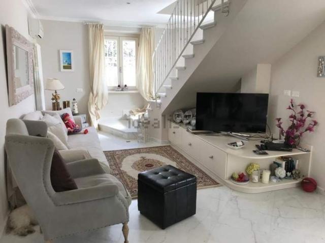 Casa in vendita a Roma Imperiale, Forte Dei Marmi