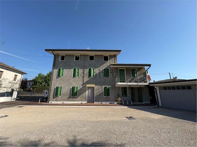 Casa in vendita a Pieve Di Soligo, Veneto