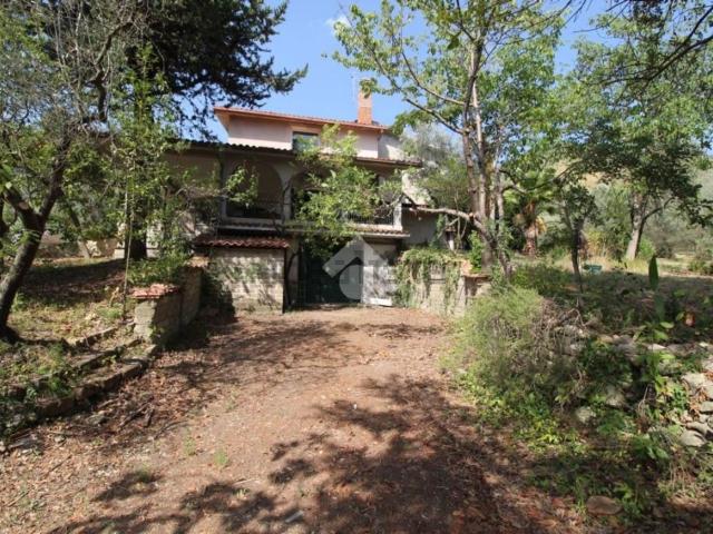 Casa in vendita a Scandriglia, Lazio