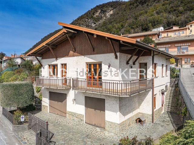 Casa in vendita a Olzino, Cernobbio