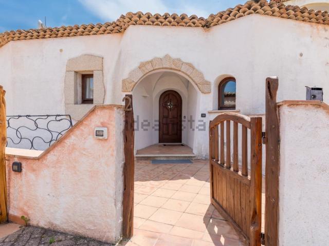Casa in vendita a Alzachèna/Arzachena, Arzachena