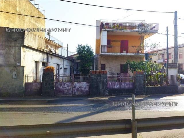 Casa in vendita a Giarre, Sicilia