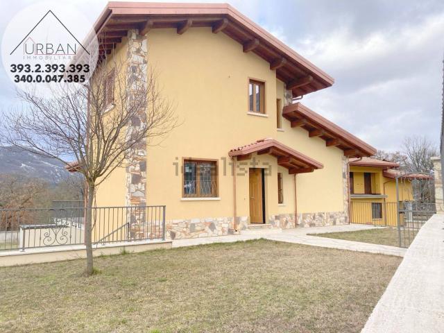 Casa in vendita a Pizzoli, Abruzzo