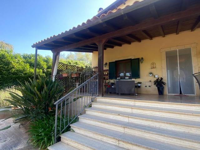 Casa in vendita a Niscemi, Sicilia