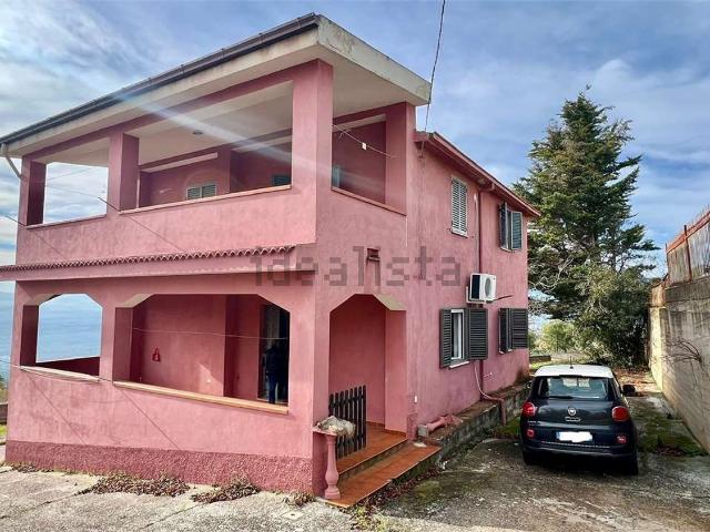 Casa in vendita a Calabria, Cosenza