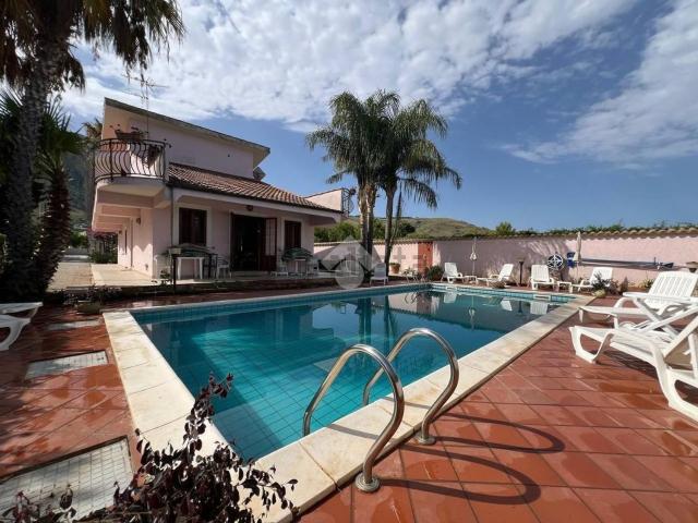 Casa in vendita a Castellammare Del Golfo, Sicilia