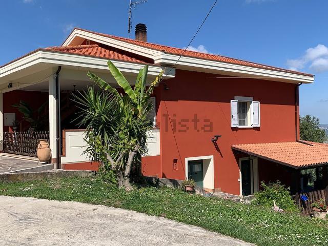 Casa in vendita a Atri, Abruzzo