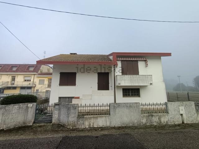 Casa in vendita a Borgo Dolomiti, Adria