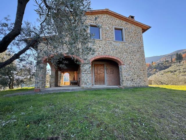 Casa in vendita a Bagnoro, Palazzo Del Pero