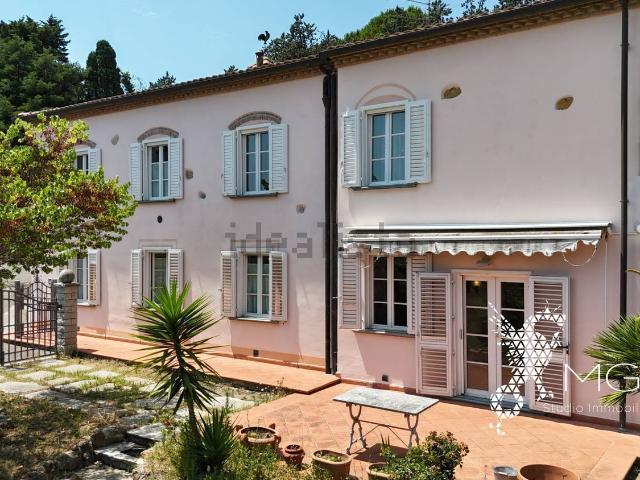 Casa in vendita a Rosignano Marittimo, Toscana
