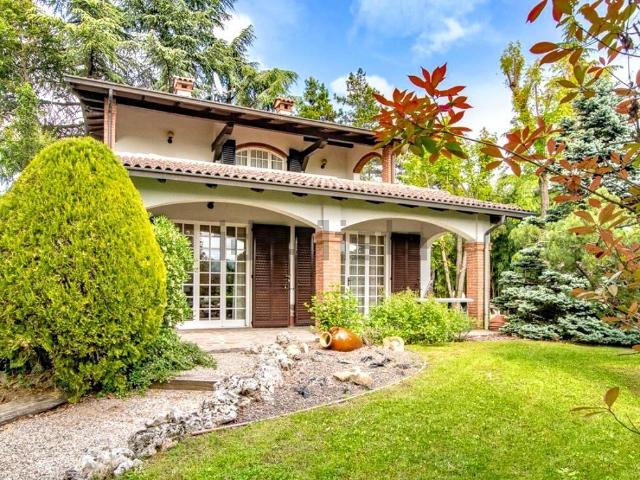 Casa in vendita a Bivio Carmine, Colli Verdi