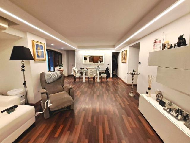 Casa in vendita a Spoleto, Umbria