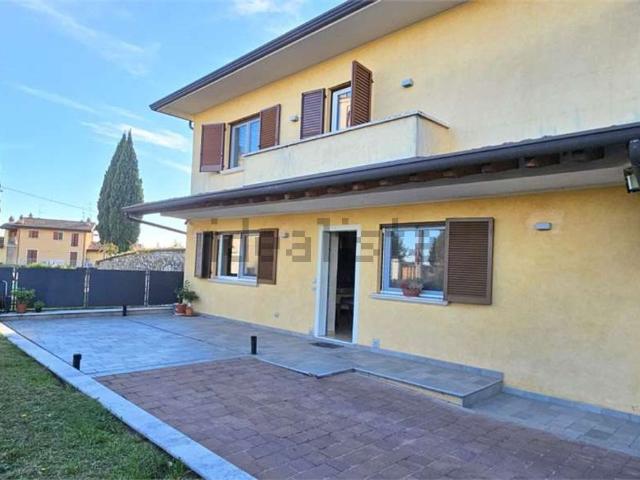 Casa in vendita a Bedizzole, Lombardia