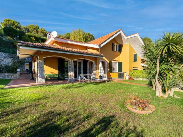 Casa in vendita a Andora, Liguria