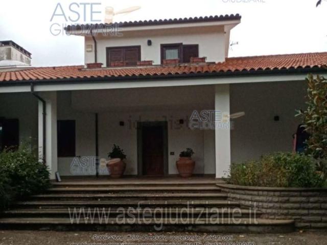 Casa in vendita a Viterbo, Lazio