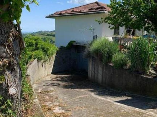 Casa in vendita a Montebello Della Battaglia, Lombardia