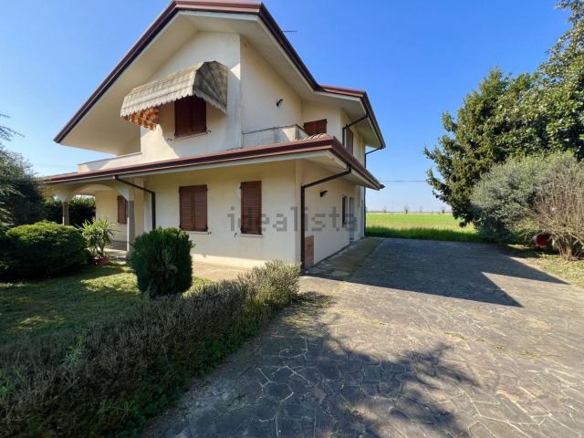 Casa in vendita a Castagnaro, Veneto