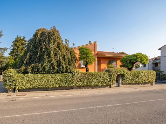 Casa in vendita a Collecchio, Reggio Emilia