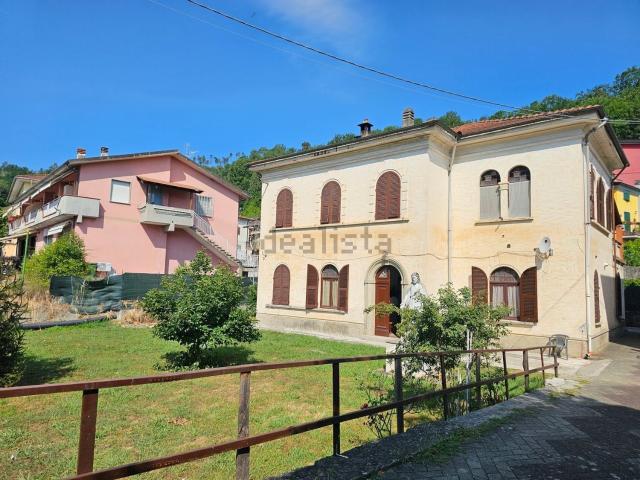 Casa in vendita a Borghetto Di Vara, Liguria