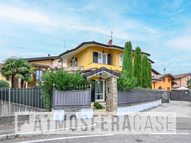 Casa in vendita a Ghisalba, Bergamo