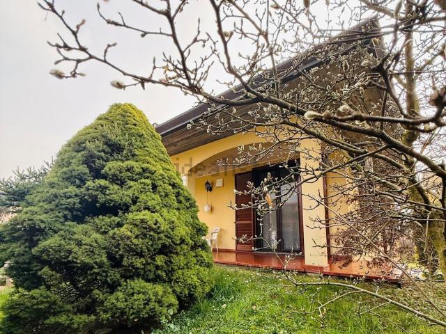 Casa in vendita a Castano Primo, Lombardia