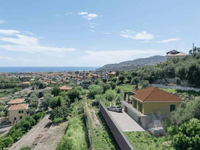 Casa in vendita a Diano Castello, Liguria