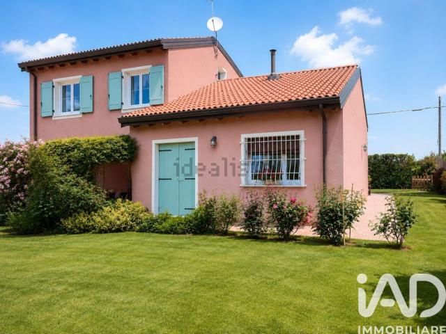 Casa in vendita a Ferrara, Reggio Emilia