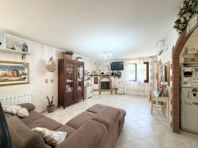 Casa in vendita a Civitavecchia, Roma Capitale