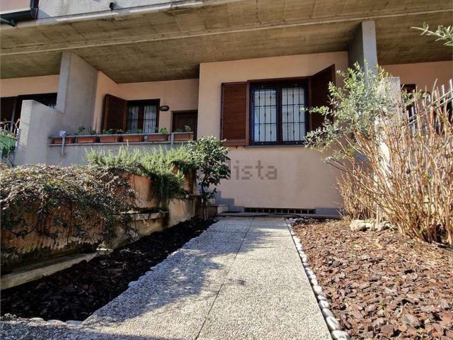 Casa in vendita a Cesano Maderno, Binzago