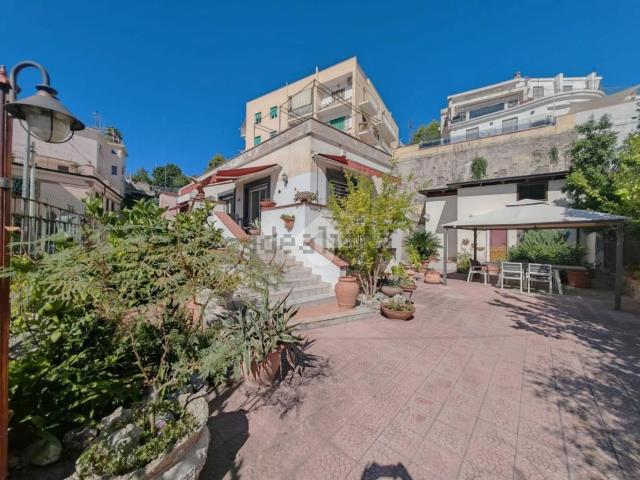 Casa in vendita a Pozzuoli, Campania