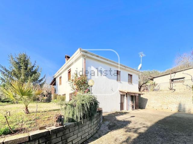 Casa in vendita a Ulica, Roma Capitale