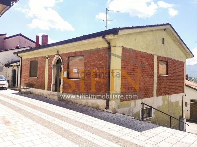 Casa in vendita a Sant'angelo All'esca, Campania
