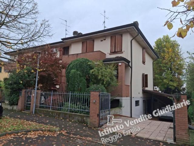 Casa in vendita a Pianura Reggiana, Re