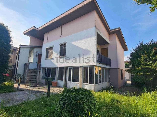 Casa in vendita a Massalengo, Lombardia