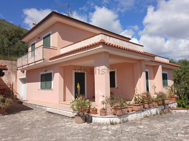 Casa in vendita a Itri, Lazio