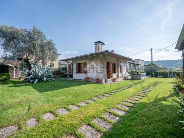Casa in vendita a Garda, Veneto