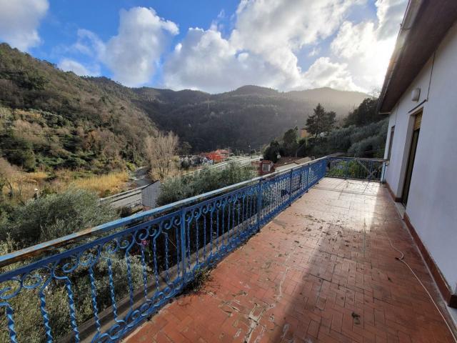 Casa in vendita a Santuario, Albisola Capo