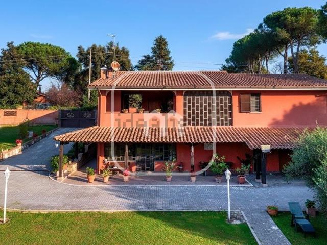 Casa in vendita a Colle del Vescovo, Roma Capitale