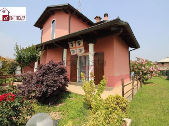 Casa in vendita a Piemonte, Vercelli