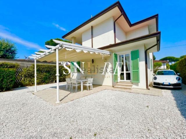 Casa in vendita a Tonfano, Toscana