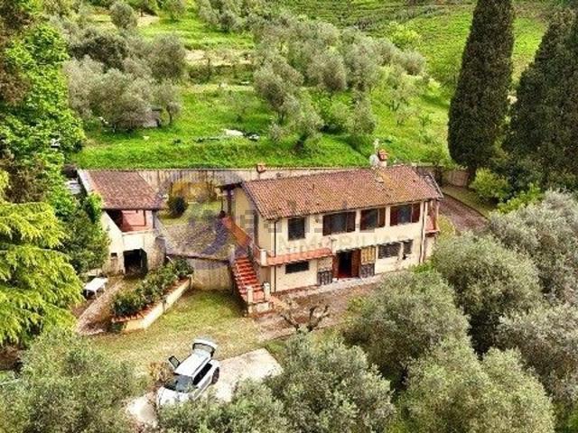 Casa in vendita a Montemagno, Camaiore