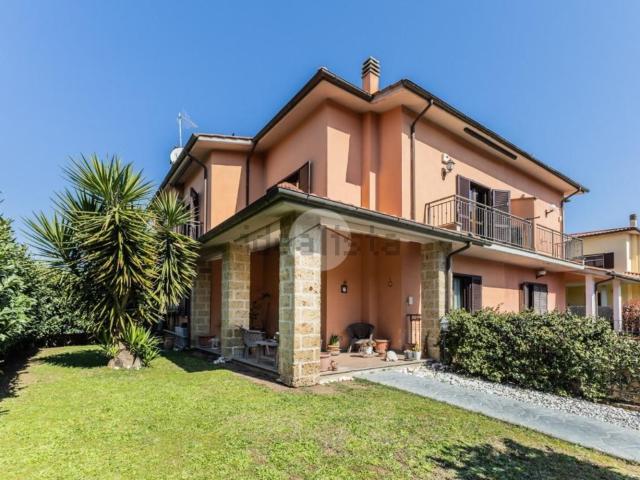 Casa in vendita a Monterosi, Lazio