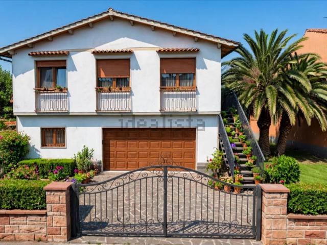 Casa in vendita a Le Miccine, Campi Bisenzio