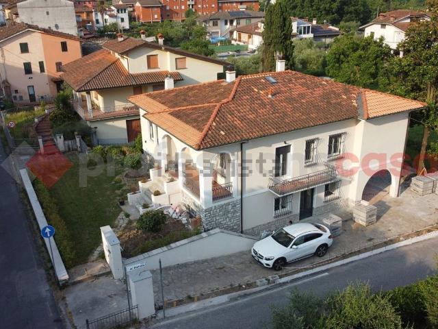 Casa in vendita a Unione dei comuni Media Valle del Serchio, Borgo A Mozzano