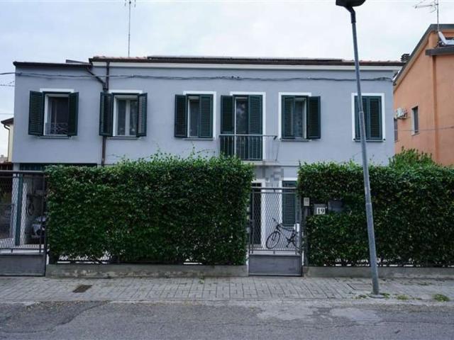 Casa in vendita a Villaggio Satellite, Ferrara